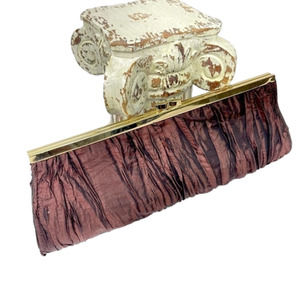 𝅺BROWN and Gold Taffeta Clutch